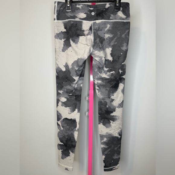 Lululemon Wunder Under 30.5” Floral Platoon Silver Spoon Legging Size 6 - Picture 2 of 4